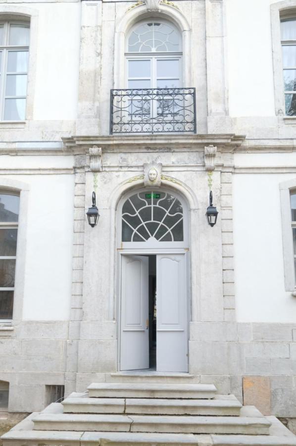 La Maison De La Duchesse De La Valliere - Chambre Rosaline - Parking Prive Gratuit Mons Exterior photo